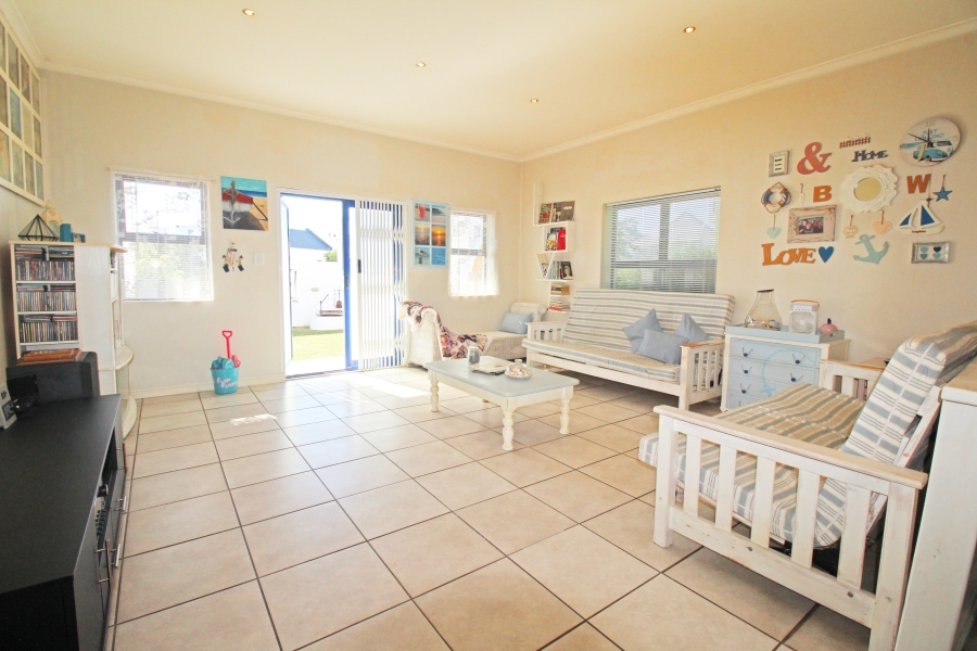 3 Bedroom Property for Sale in Blue Lagoon Western Cape